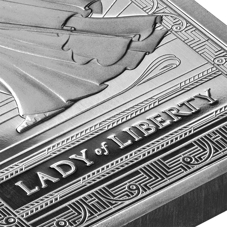 Pamp Suisse 10oz Lady of Liberty Silver bar